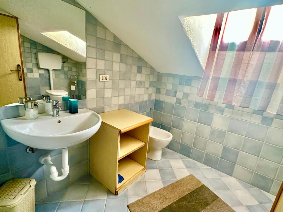 The Quiet Mansard Apartment ออลเบีย ภายนอก รูปภาพ